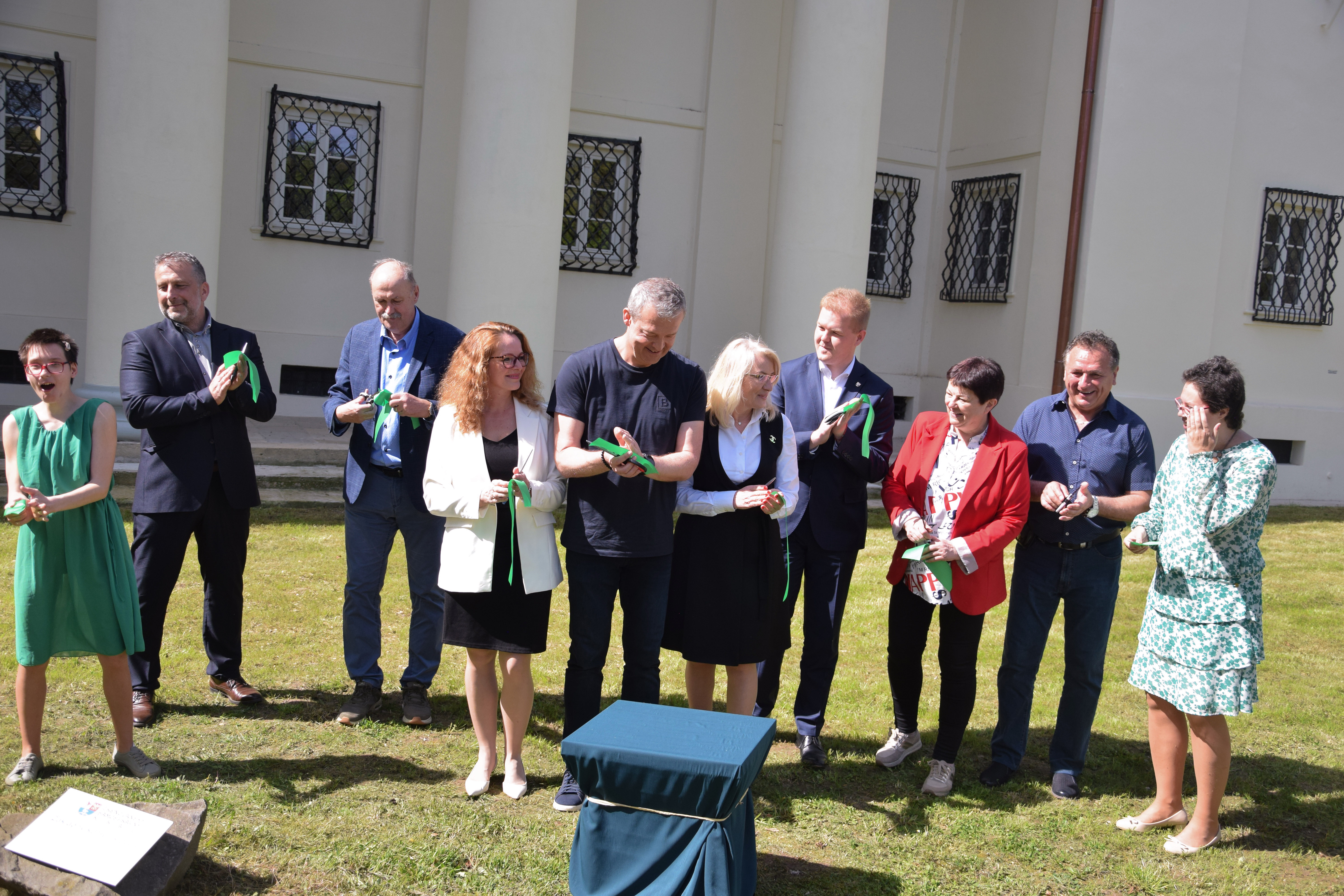 Dominanta obce, ktorá je spájaná so Štúrom a Ostrolúckou, dostala nový nádych