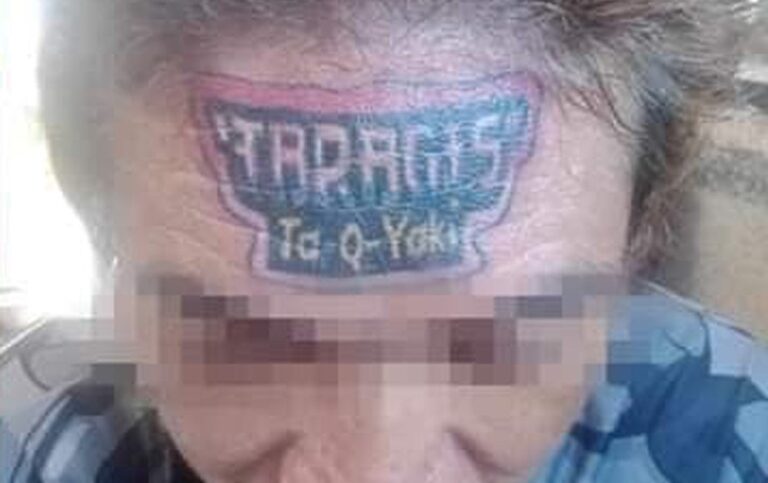 Filipínska reštaurácia na 1. apríla vyzvala ľudí, aby si nechali vytetovať ich logo na čelo