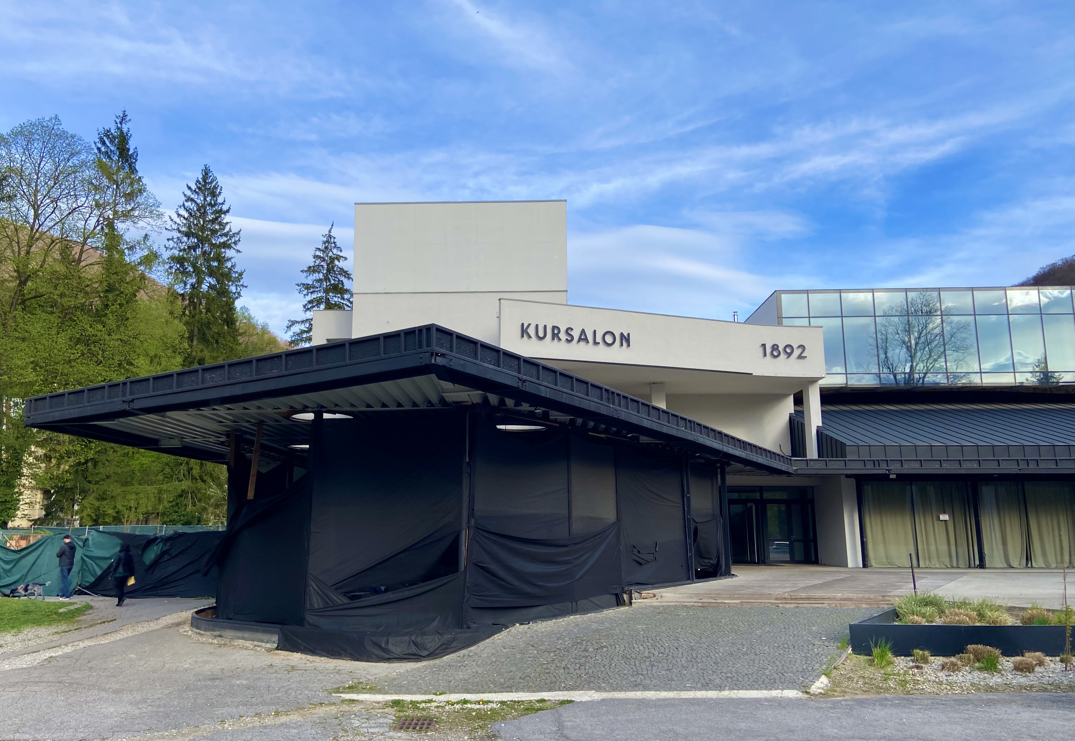 Finančné problémy vyústili do dražby ikonického Kursalonu. Majiteľ žaluje štát