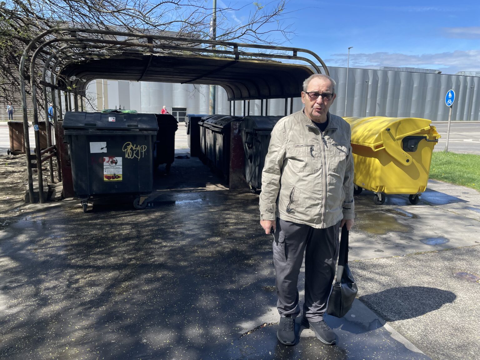 Obyvateľov Petržalky trápia potkany. Dôchodca Janko ich tu vidí každý deň. Foto: Miroslava Pavlíková