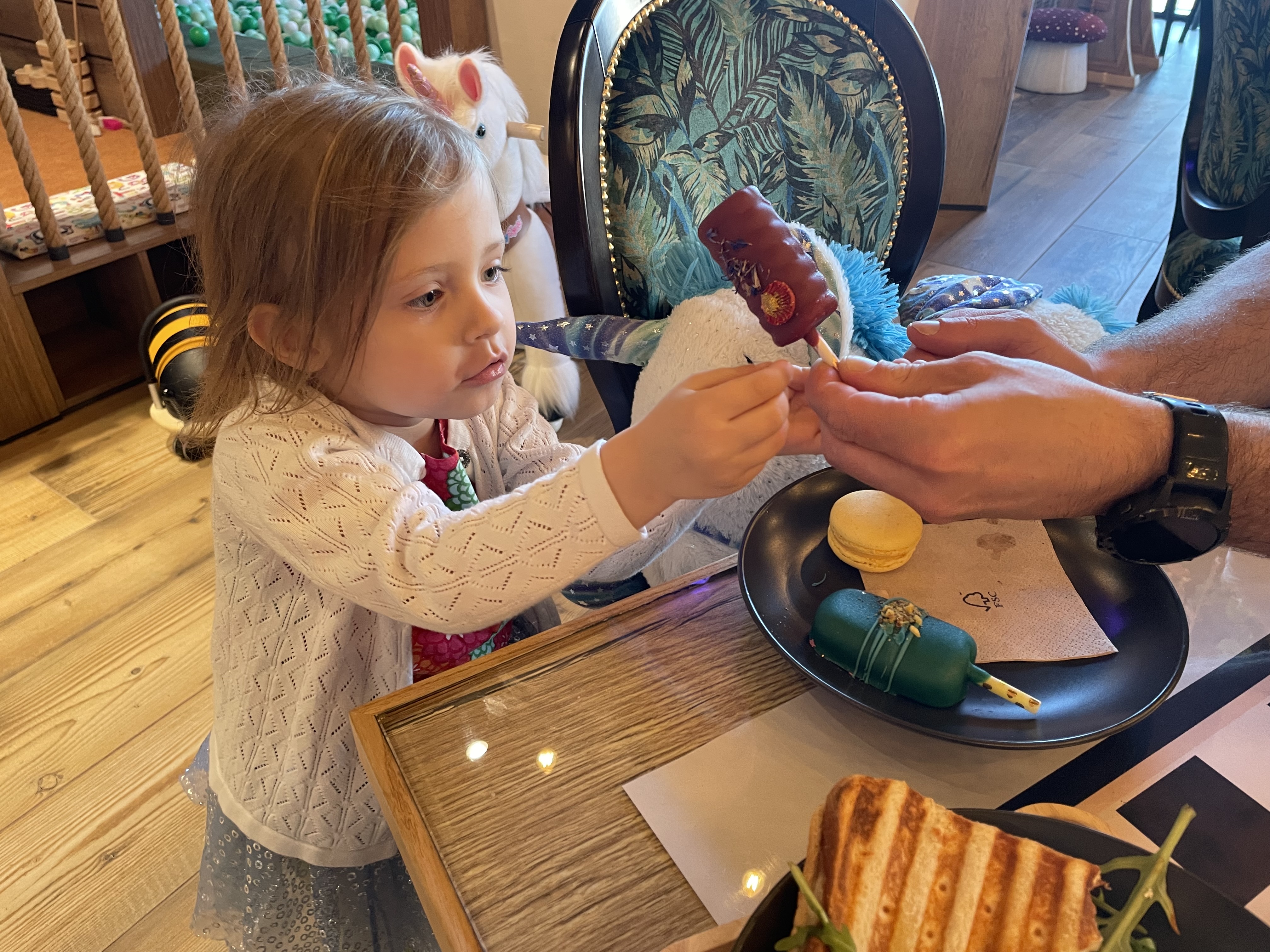 Čarovné miesto pri Bratislave. Kaviareň, kde sa deti stanú hrdinami rozprávok   