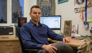 Ako môže vyzerať izraelská odveta na iránsky útok? Odpovedá expert Josef Kraus