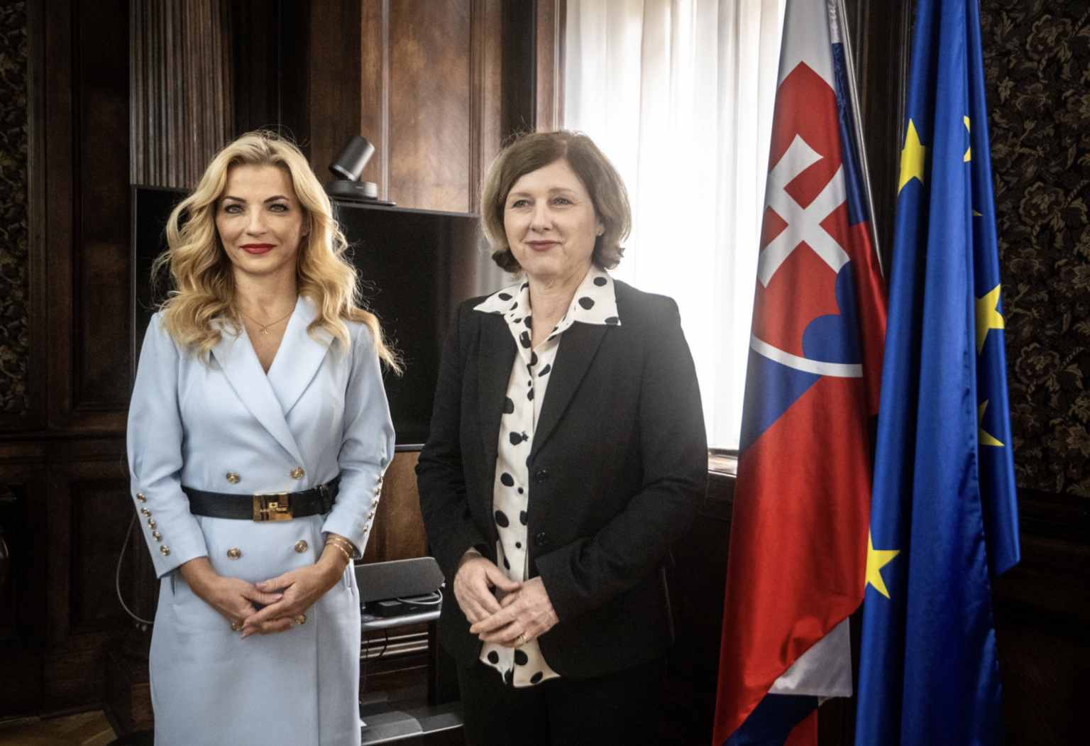 Martina Šimkovičová a Věra Jourová. Reprofoto: Twitter