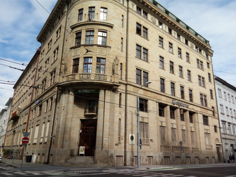 ČSOB predala historickú budovu v centre Bratislavy. Kedysi bola sídlom OTP