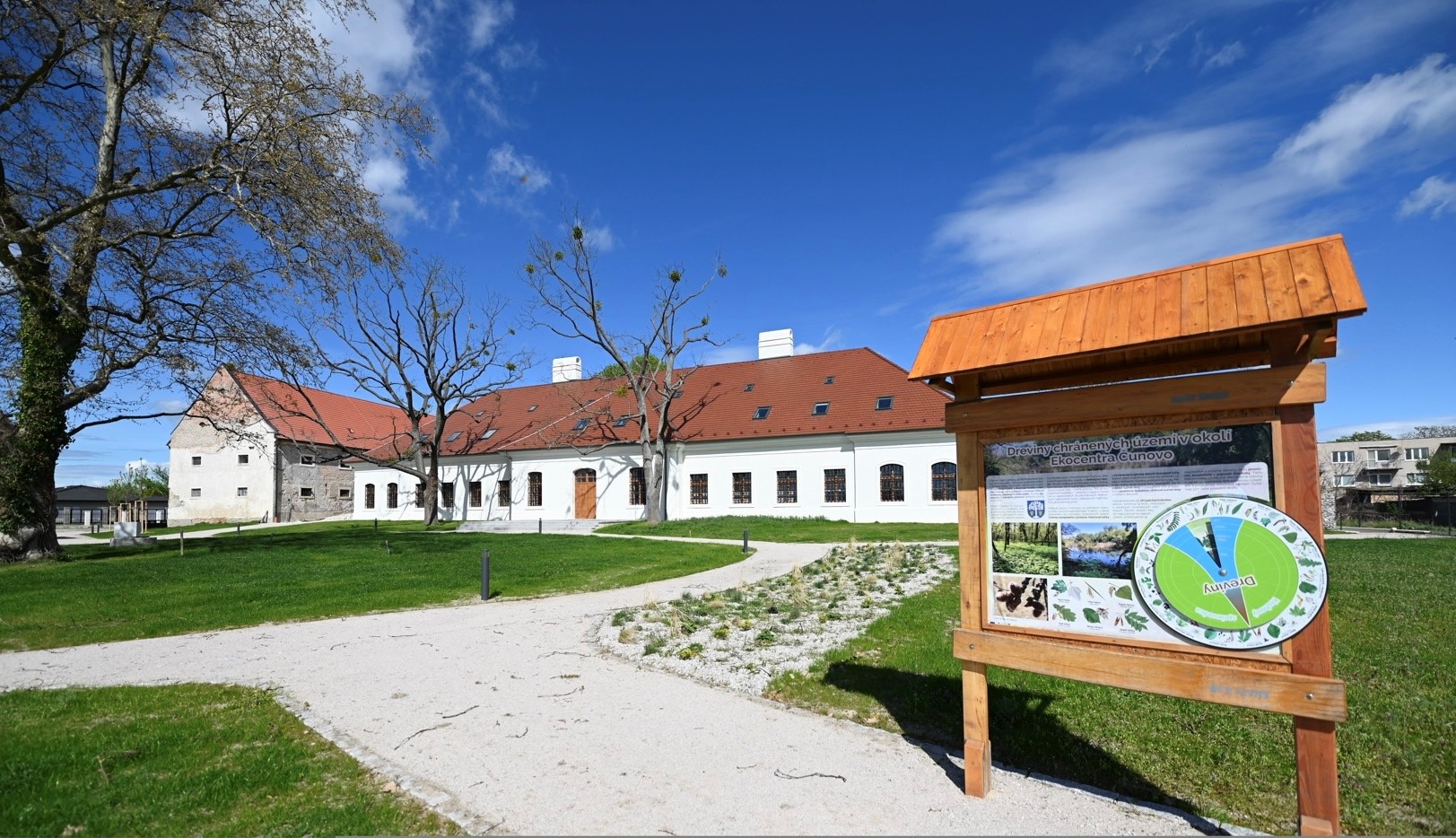 Zrekonštruovaný kaštieľ v Čunove otvára brány. Prvých návštevníkov privíta čoskoro