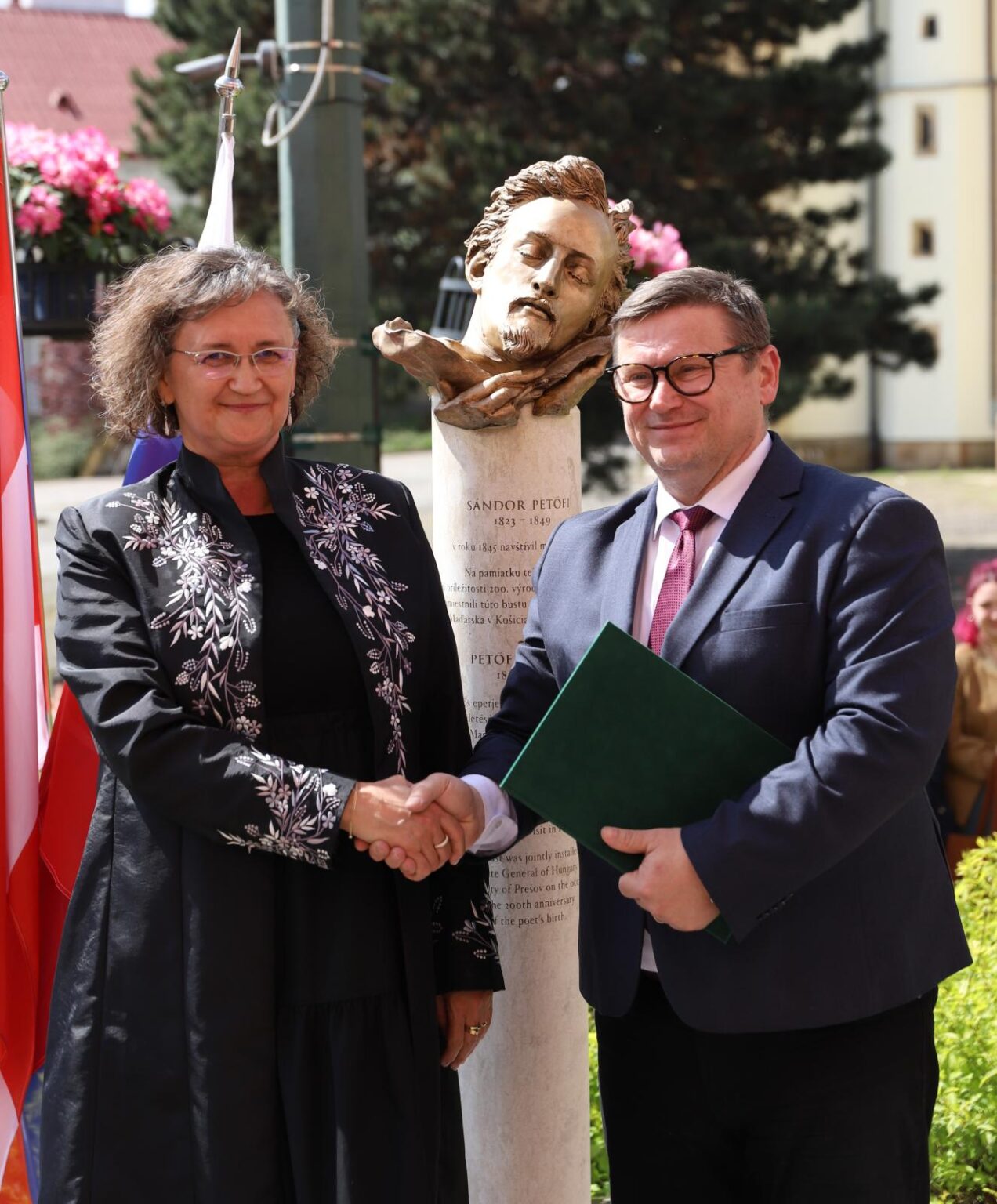 Slávnostné odhalenie busty Sándora Petőfiho v Prešove. Foto: Mesto Prešov