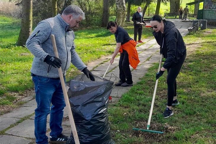 Veľká jarná očista metropoly Turca. Koľko vriec odpadu vyzbierali?