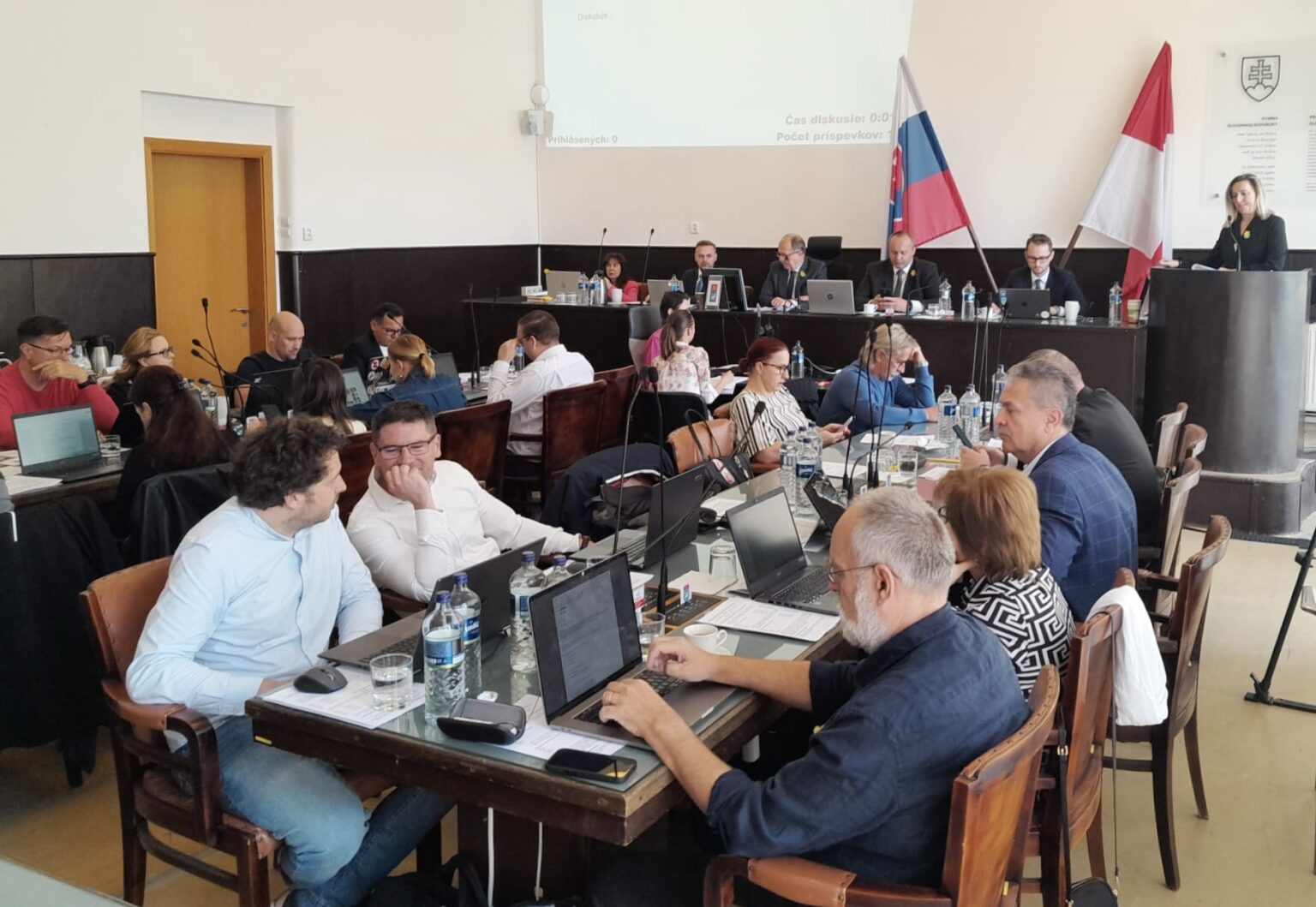 Pri hlasovaní o zvýšení poplatkov za sociálne služby boli mestskí poslanci jednotní. Foto: MV