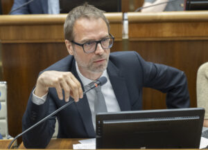 SaS podáva trestné oznámenie pre záchrankový tender a navrhuje zmeny pravidiel