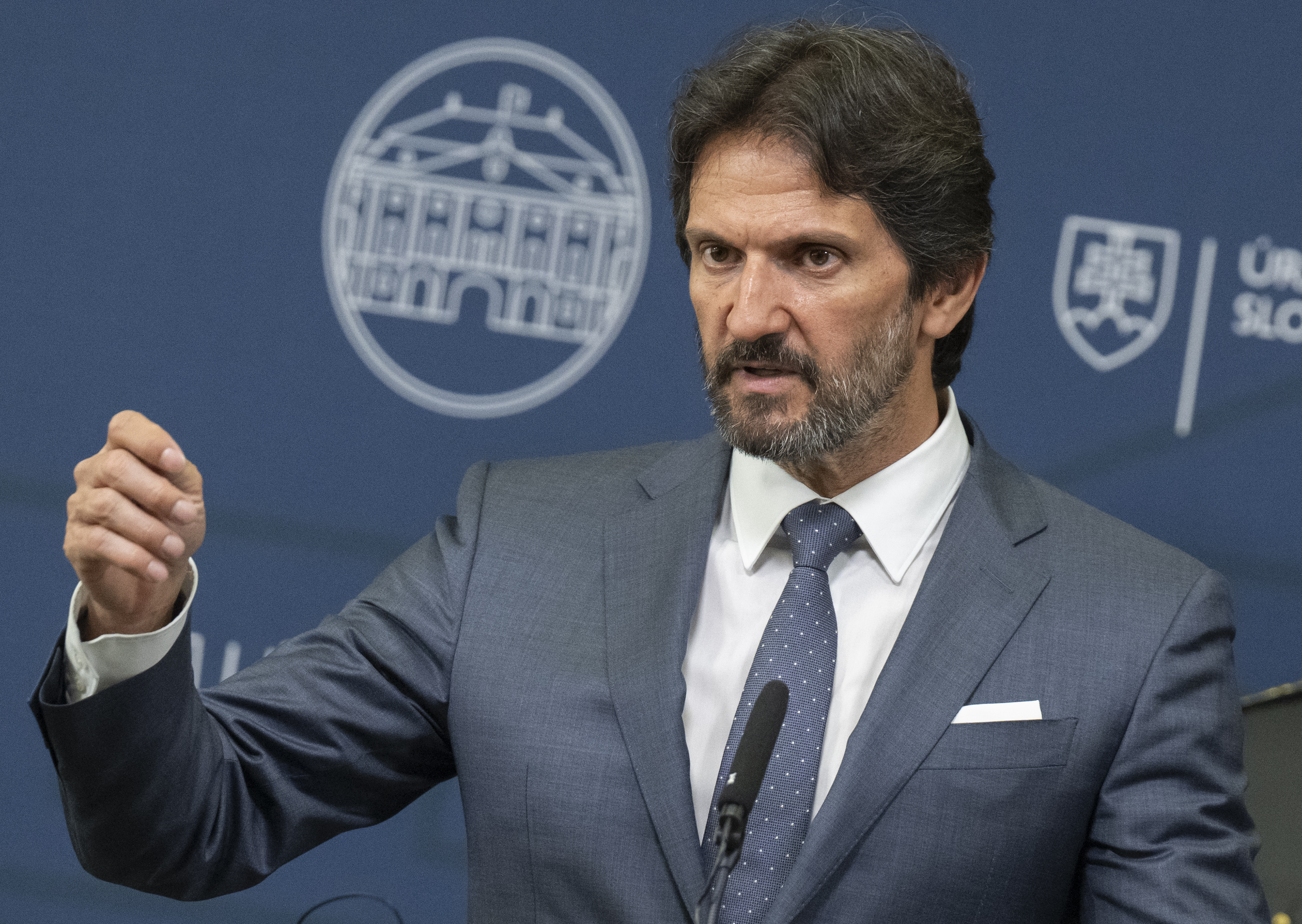 Parlament odsúdil atentát na premiéra. Zmierenie sa nemá podľa Kaliňáka pliesť so slepotou