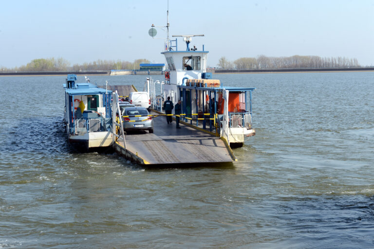 Kompa vo Vojke nad Dunajom. Foto: TASR/Štefan Puškáš