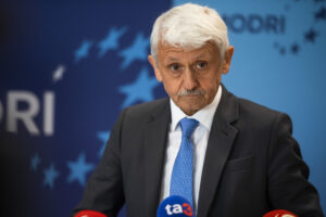 Dzurinda: Štít proti ruským náletom na Ukrajine by mal zahrňovať aj Slovensko