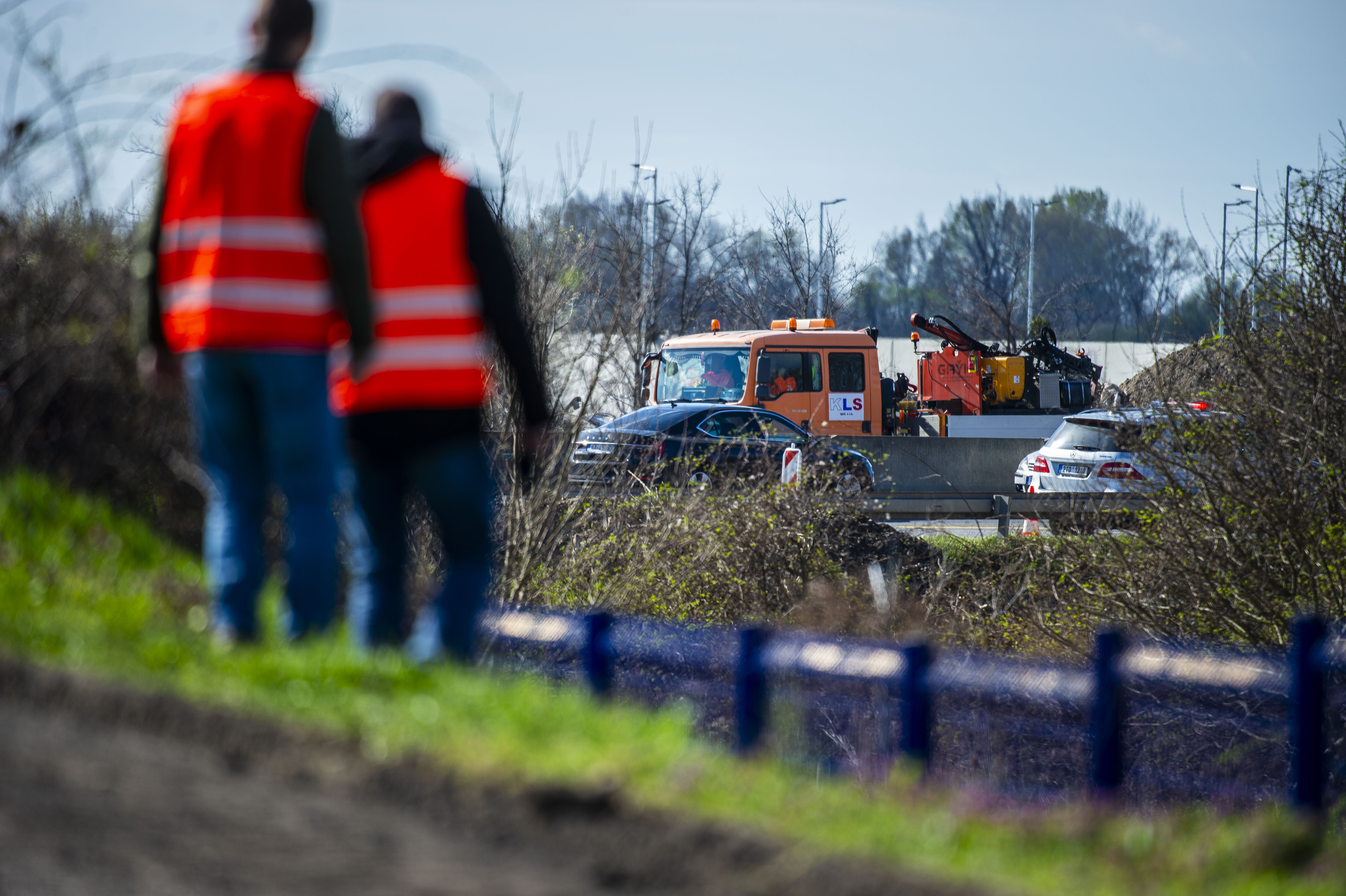 Práce na výstavbe D1 od Bratislavy po Triblavinu pokračujú. Diaľničiari avizujú obmedzenia
