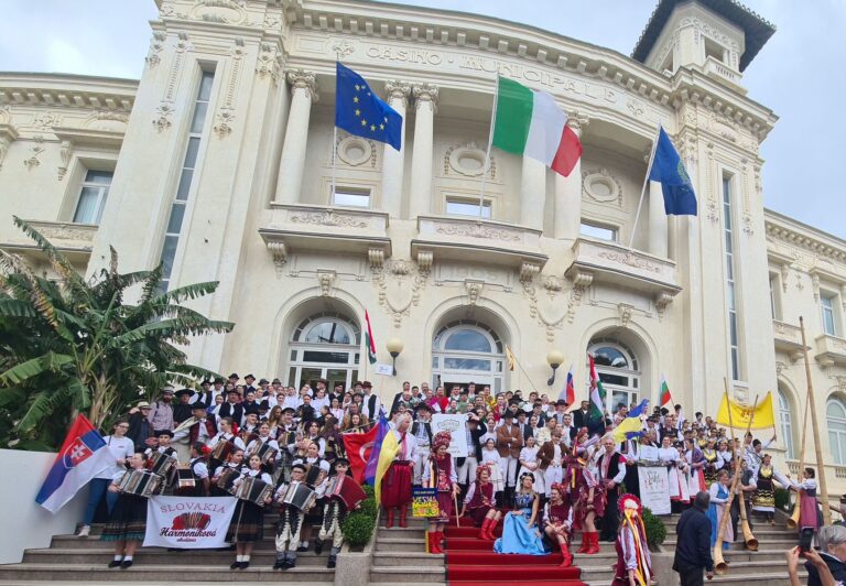 Zo skúšobne v suteréne na svetové pódiá: Harmoniková akadémia v Soblahove slávi úspechy