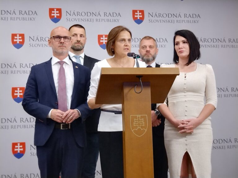 Gröhling a Viskupič: Potrebujeme pravicové riešenia pre ekonomiku