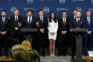 Kaliňák: Fico stále nie je mimo ohrozenia života. Atentátnik bol na stretnutí s brancami len raz