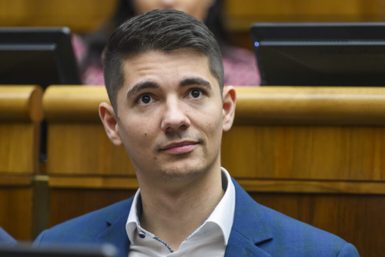 Bombic: Som obeťou sionistického kolosu. Kaliňák: Asi na tom niečo bude