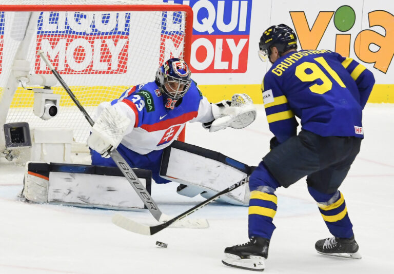 Slovenskí hokejisti prehrali 1:6 so Švédmi v poslednom zápase B-skupiny 