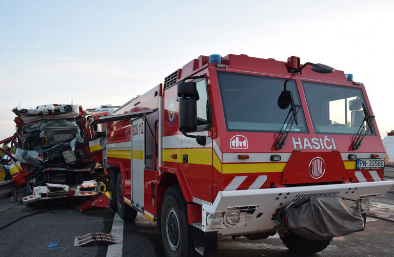 Dopravný analytik: kontrola problémových vodičov je náročná, ohrození sú hasiči aj záchranári 
