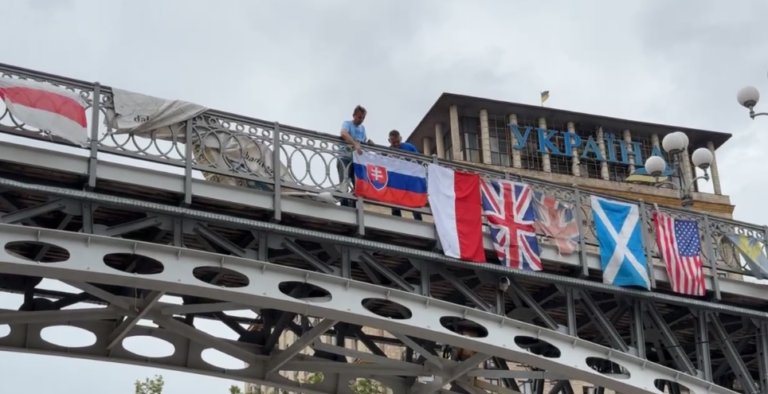 Matovič: Voľby na Slovensku brali Ukrajinci za zradu. Na ukrajinský most vyvesil našu vlajku