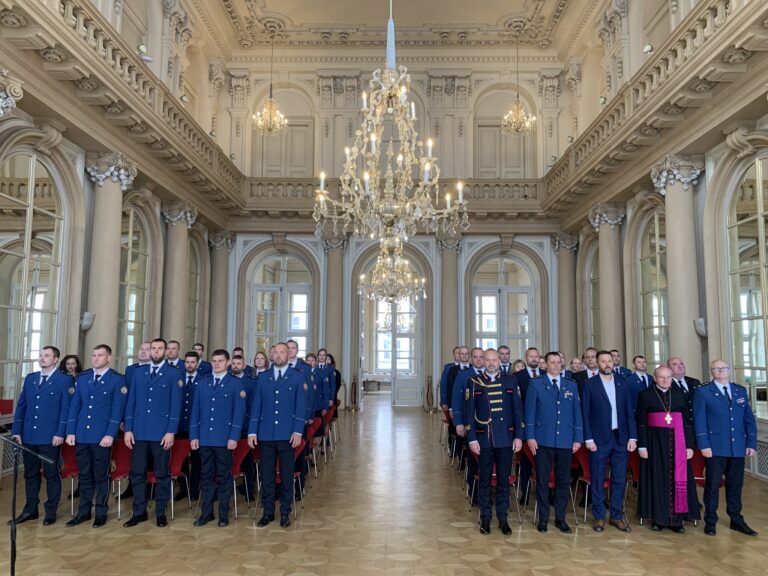 Foto: Najlepších z krajských hasičov slávnostne ocenili