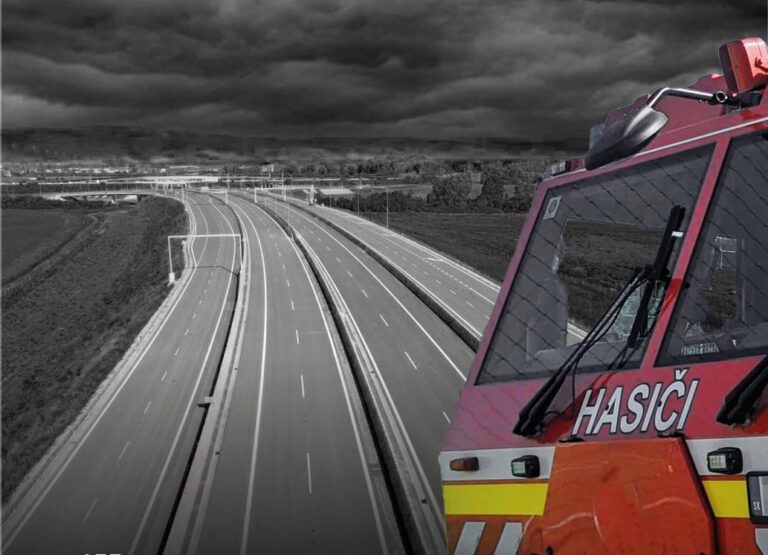 Video: Dvaja anjeli s krídlami. Košický hasič nahral dojímavú pieseň pre nebohých kolegov