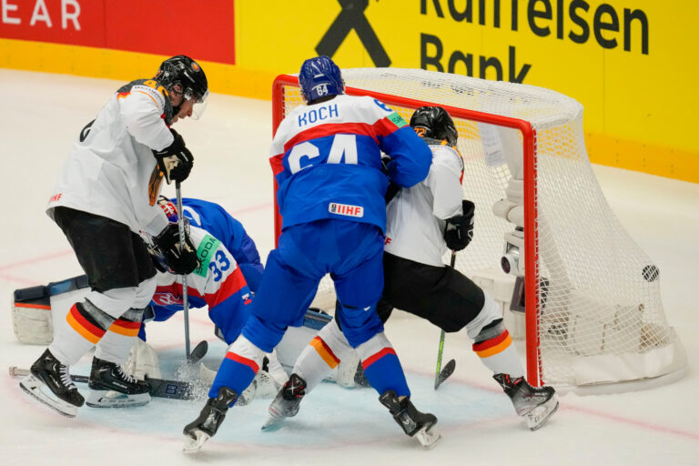 Slovenskí hokejisti s Nemeckom prehrali 4:6