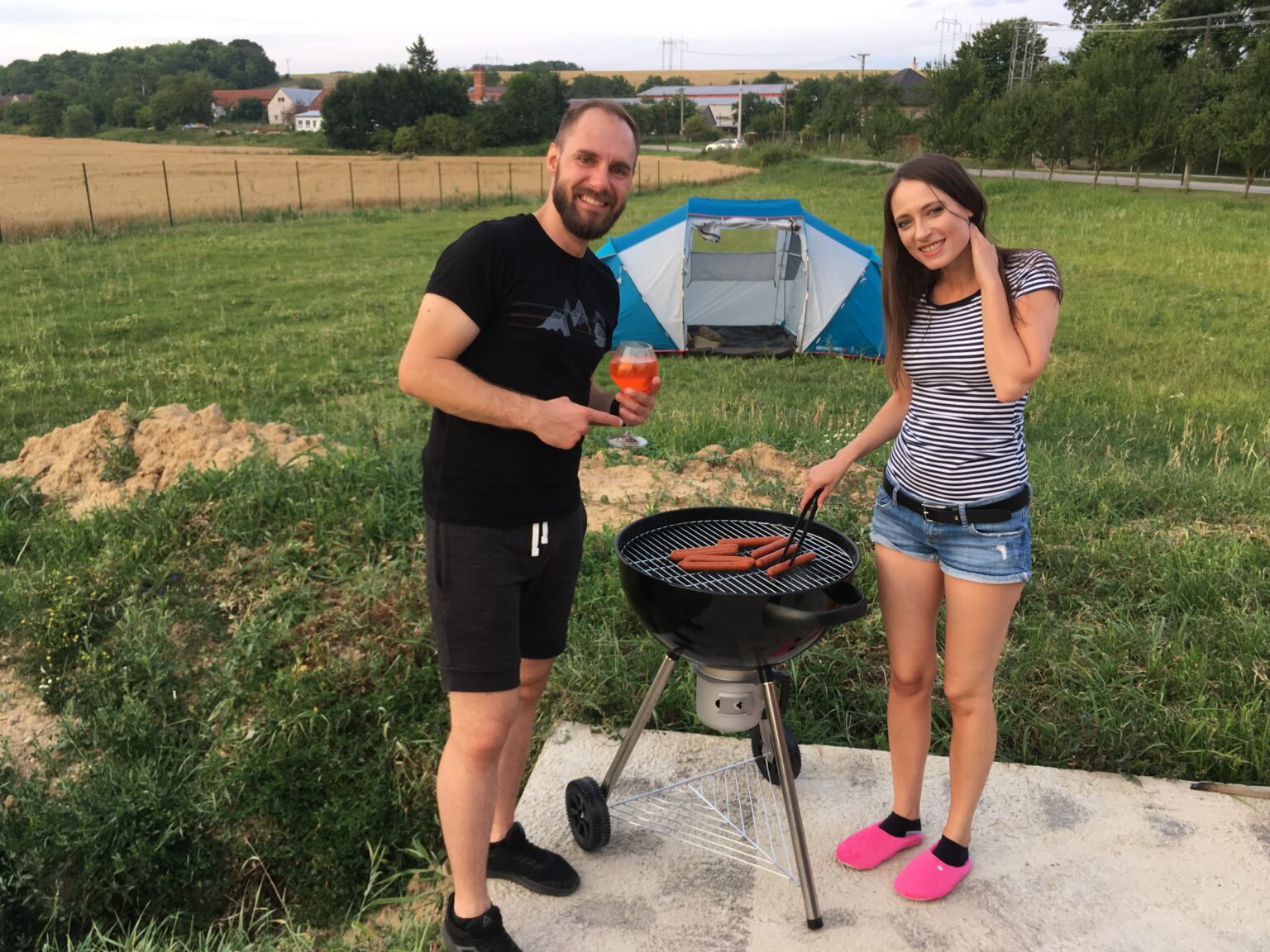 Nie každý má k dispozícii vlastnú záhradu na grilovanie. Foto: Miroslava Pavlíková