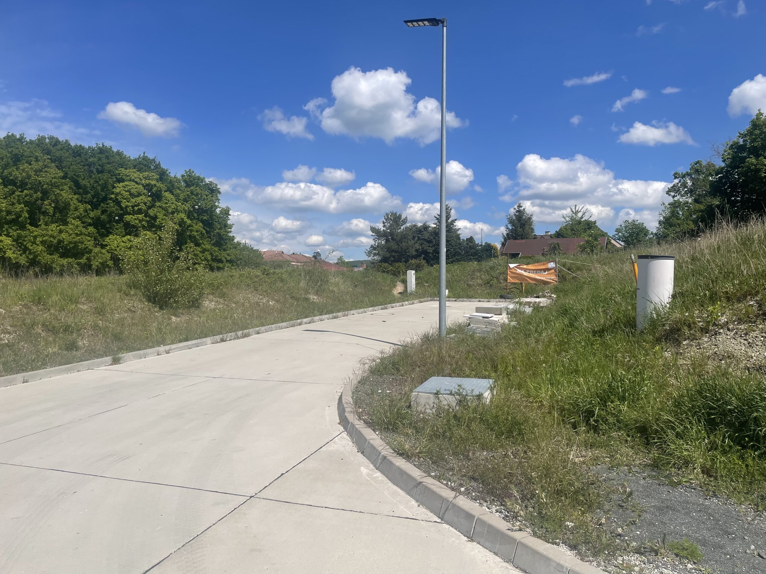 Predĺžená Plávková ulica, na ktorej sa bude stavať. Foto: Miroslava Pavlíková