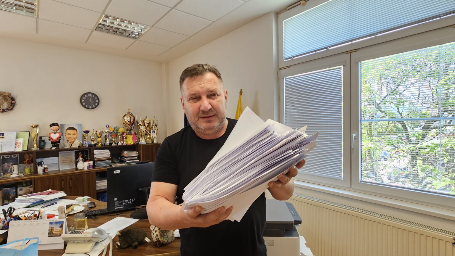 Miloš Ihnát už dlhšie poukazuje na pochybenia SC KSK 
 aj pri využívaní prenajatej techniky.  Foto: Miloš Ihnát