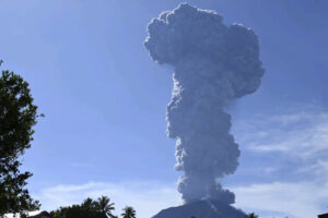 Mayon Volcano Erupts in Philippines, Ash Covers Dozens of Villages