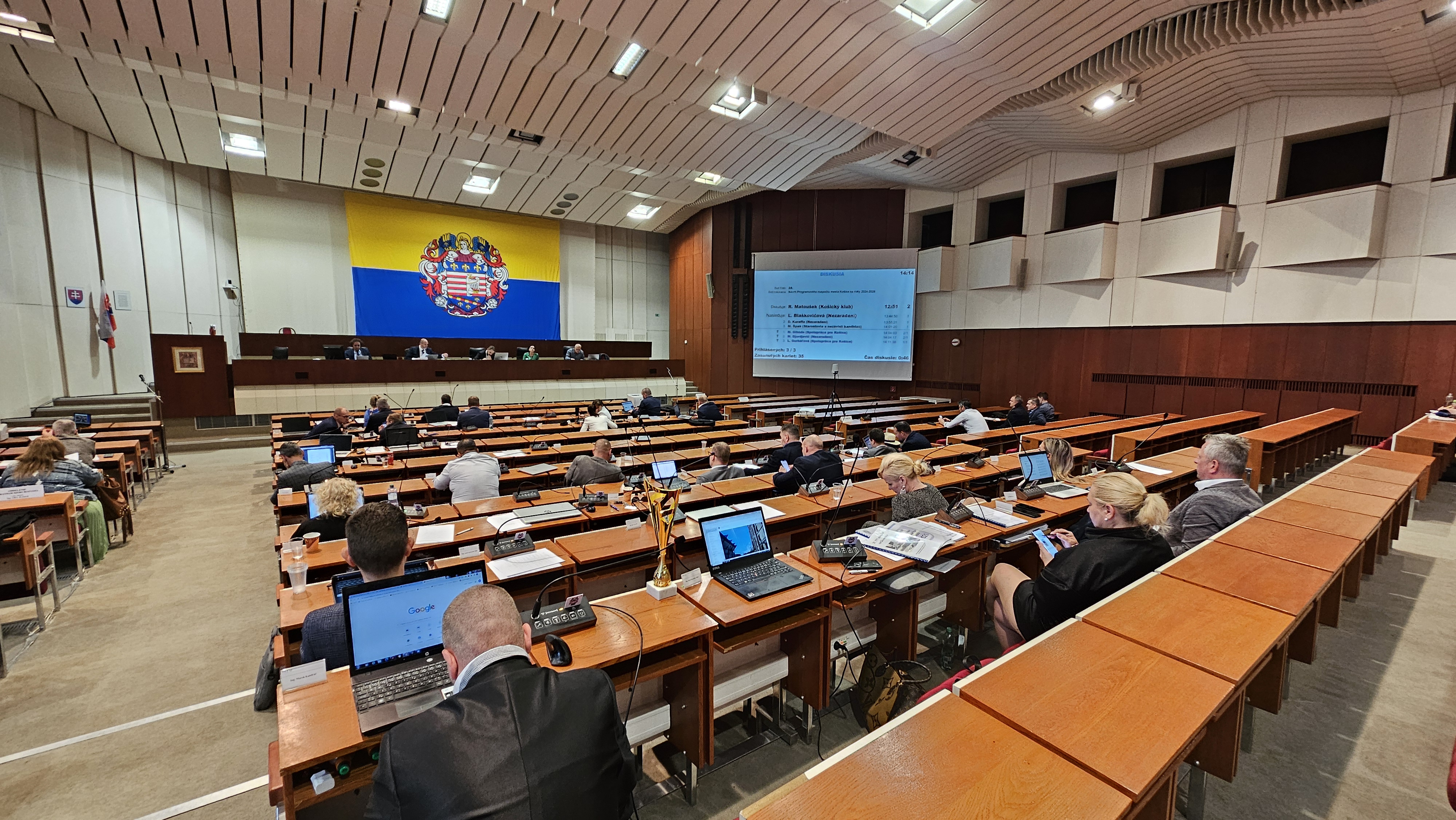 Zastupiteľstvo schválilo upravený rozpočet. Podpíše ho primátor?