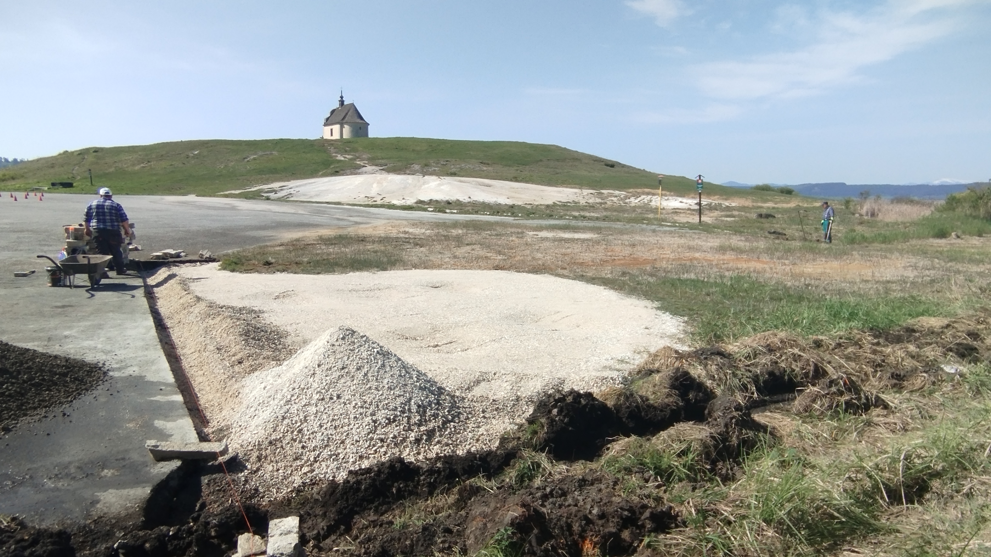 Ochranári obnovujú travertínové slaniská na Sivej Brade