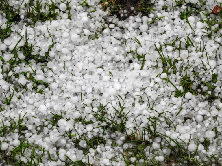Na Horehroní sa čerti ženili. Niektoré oblasti zasiahlo silné krupobitie