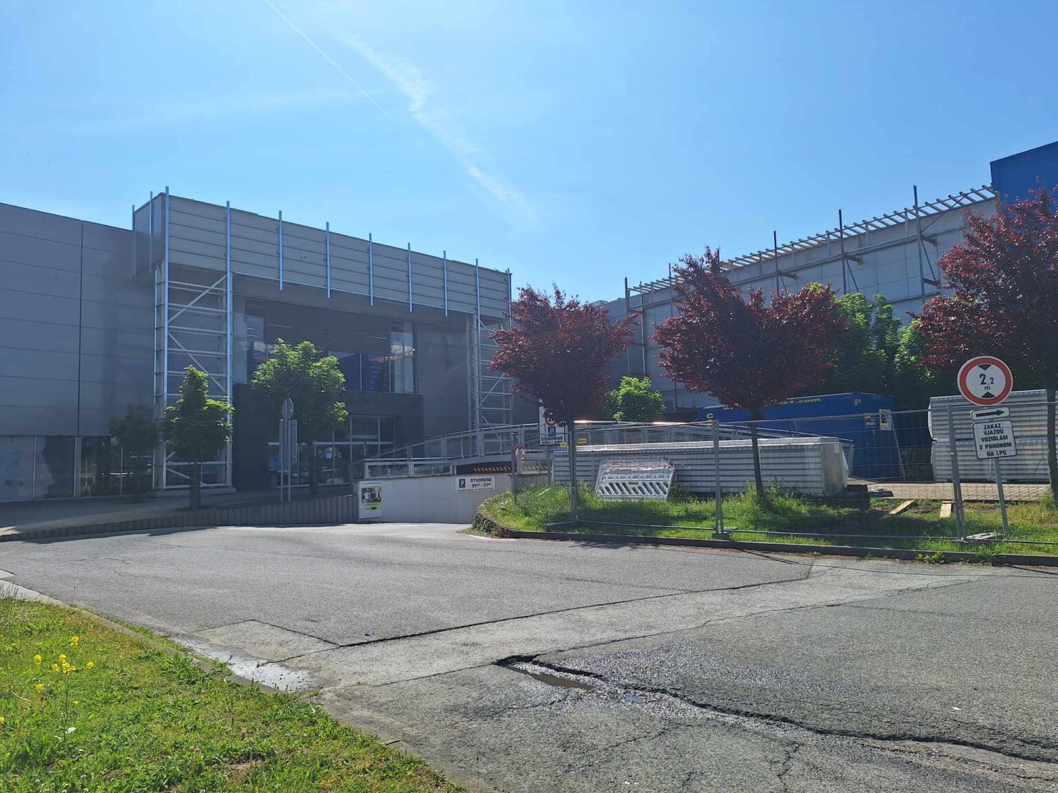 Nákupné centrum MAX Prešov rekonštruuje. Pribudnú nové značky a prevádzky. Foto: redakcia