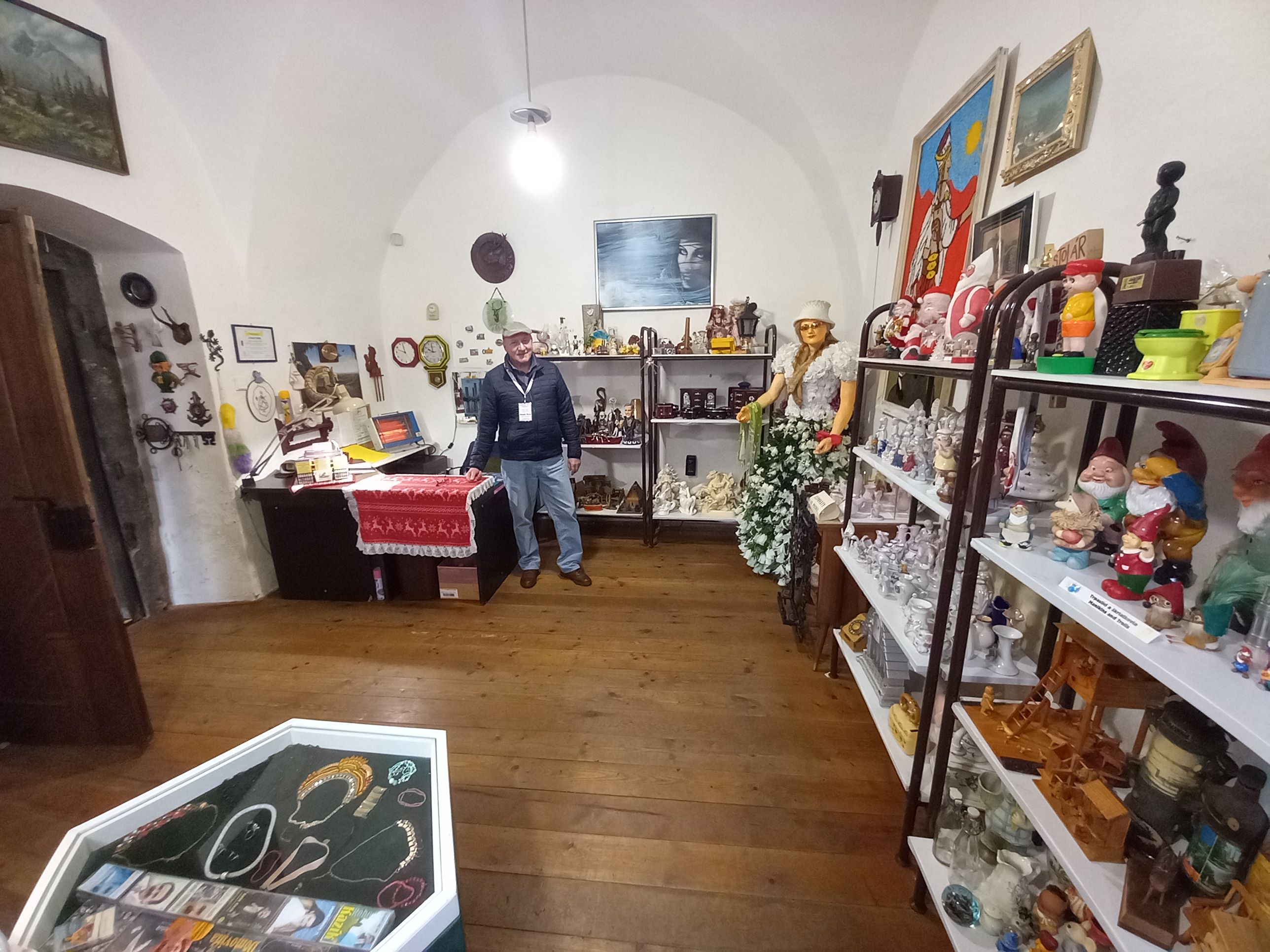 Foto: Múzeum gýča vráti návštevníkov v čase. Čím sme sa obklopovali v minulosti?