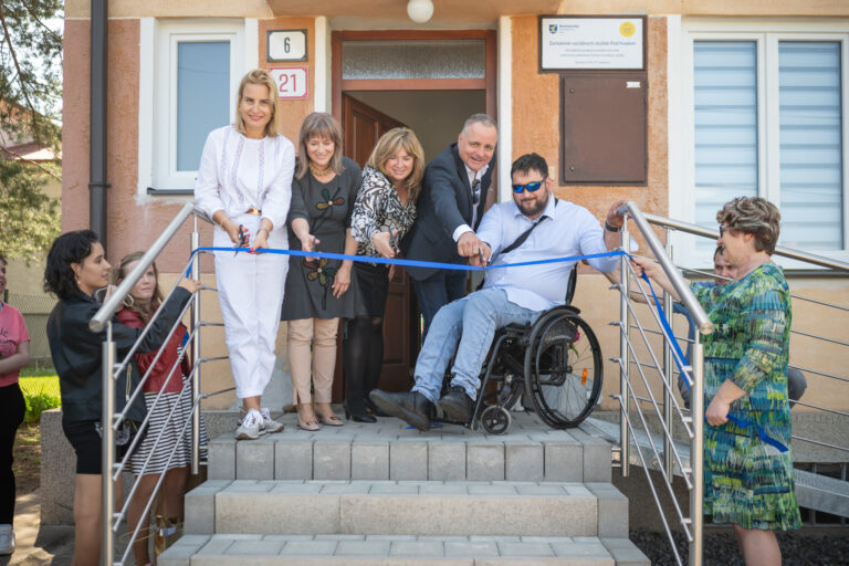 Bratislavská župa otvorila nové zariadenie podporovaného bývania