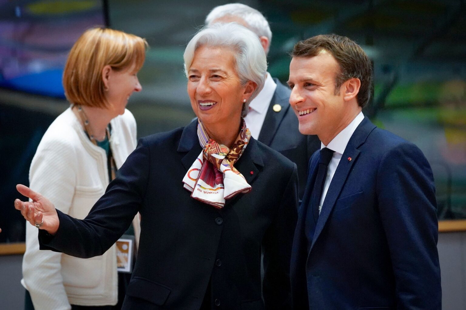 Šéfka ECB Christine Lagardeová a francúzsky prezident  Emmanuel Macron. Foto: Profimedia.sk