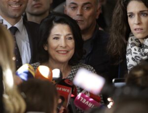 Gruzínska prezidentka sa stavia na čelo boja za návrat k západnej integrácii