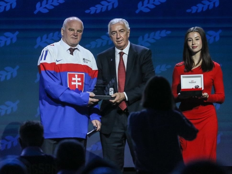 Obrovská pocta. Prešovského rodáka uviedli do Siene slávy IIHF