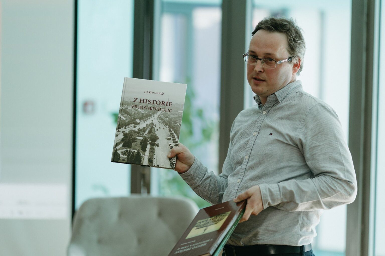 Martin Dudáš počas prezentácie knihy v Krajskej galérii v Prešove. Foto: KG