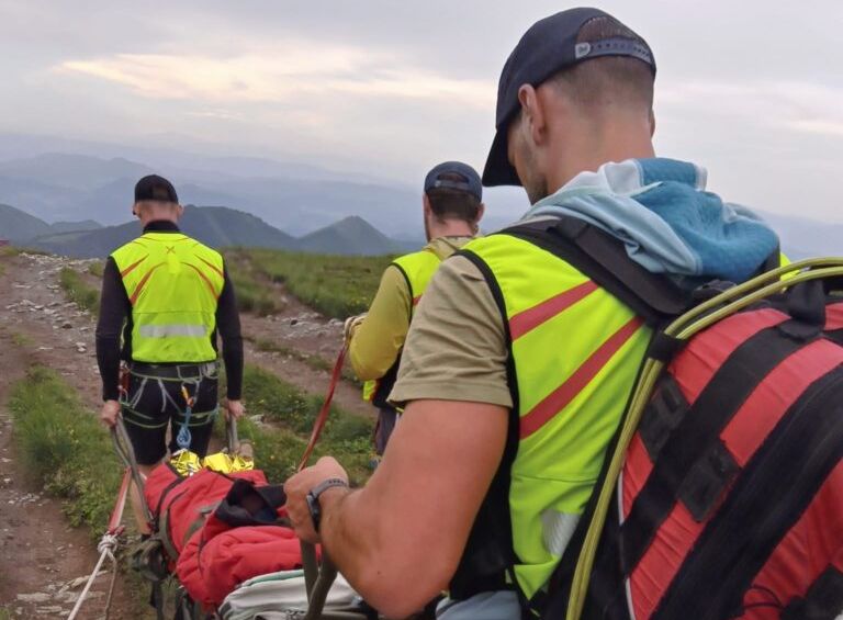 Zásah horských záchranárov urýchlilo mimoriadne spustenie lanovky