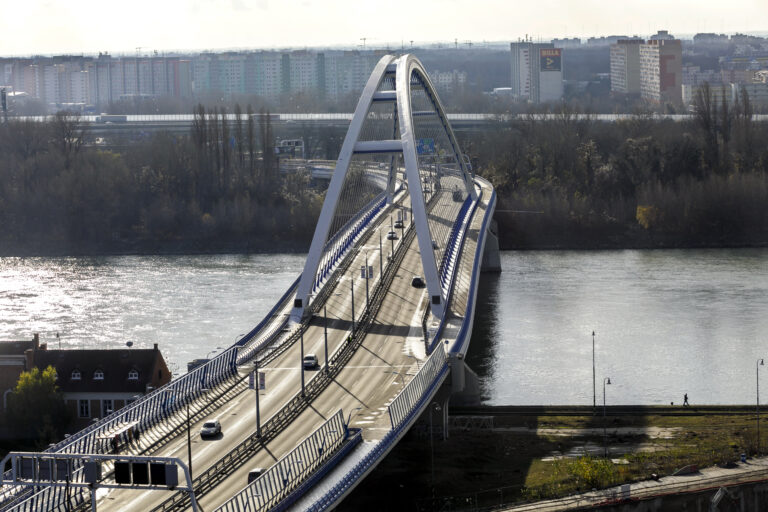 Križovatku pri Moste Apollo čaká veľká obnova, vodičov dopravné obmedzenia