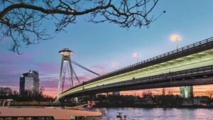 Mesto súťaž na opravu Mosta SNP nevyhlásilo, pracuje na nej. Na čo čakáme?