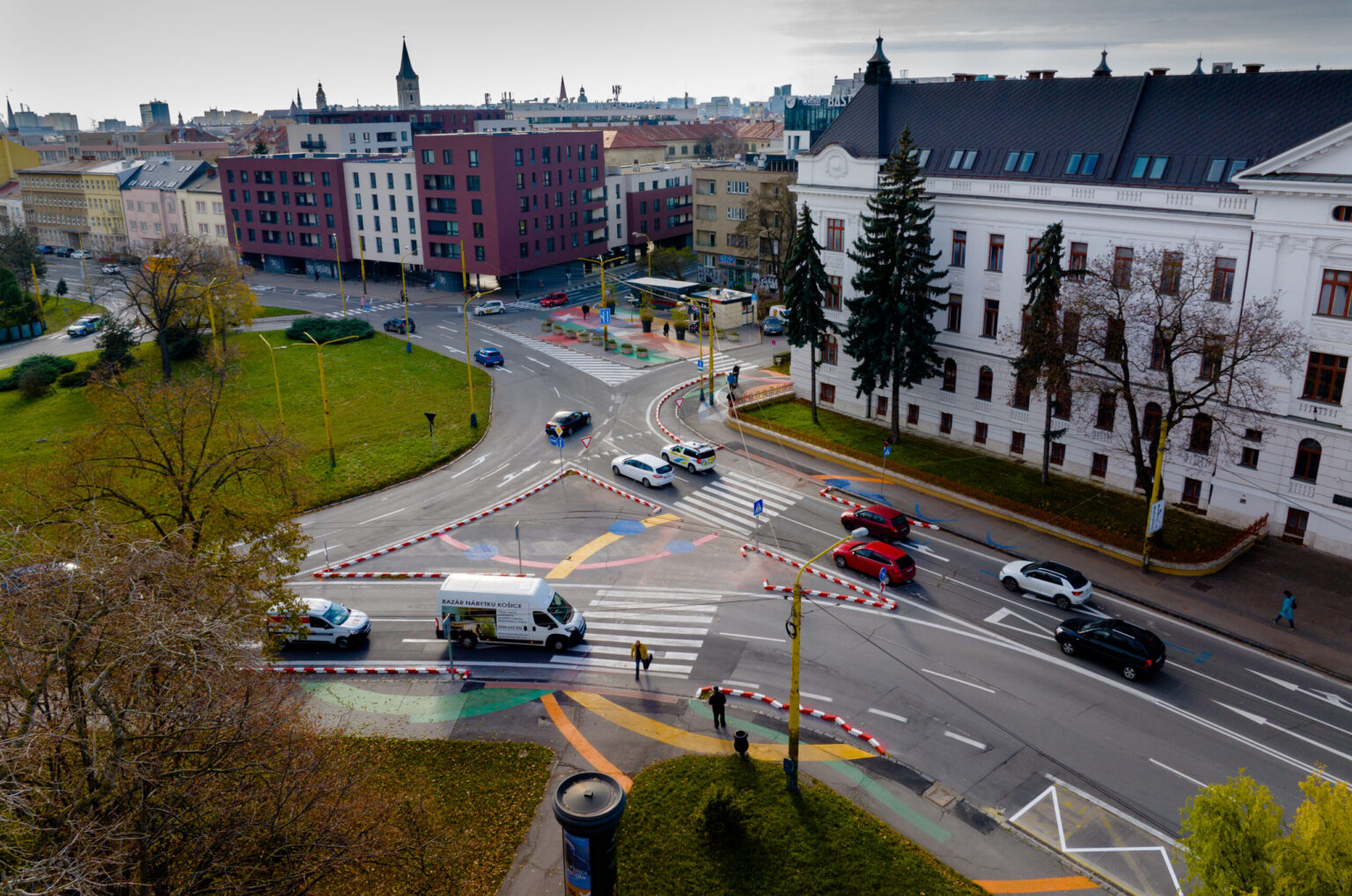 Križovatka pri Jumbo centre je po úpravách z roka 2023 bezpečnejšia. Foto: spomalit.sk