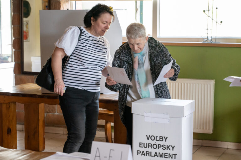 Volebné moratórium do Európskeho parlamentu predĺžili o tri hodiny