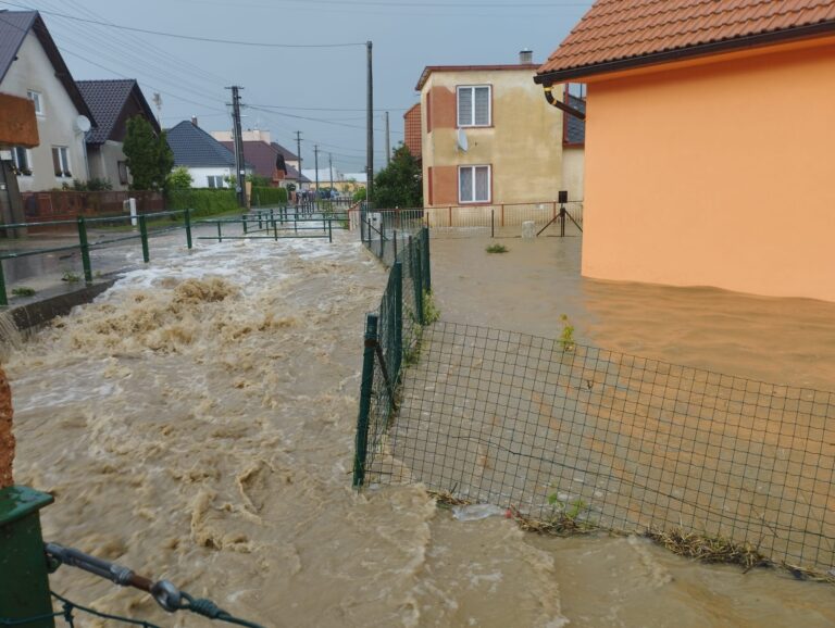 Slovensko dostane 2,1 milióna eur od EÚ na obnovu po záplavách