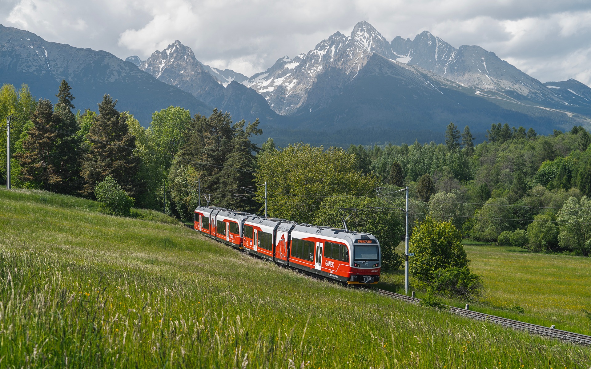 Ceny v tatranských vlakoch vzrastú napriek protestom. Miestni chcú prijateľné cestovné