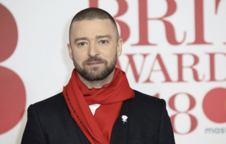Americký spevák Justin Timberlake bol zadržaný a obvinený z jazdy pod vplyvom omamných látok