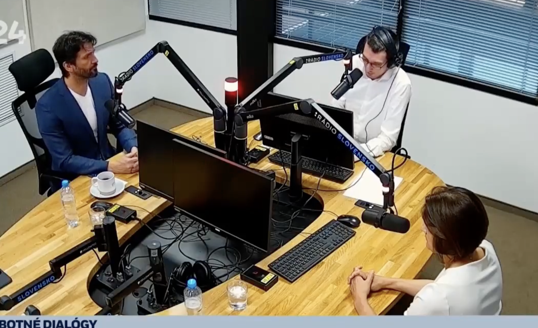 Matej Baránek po kritike od kolegov končí ako moderátor Sobotných dialógov